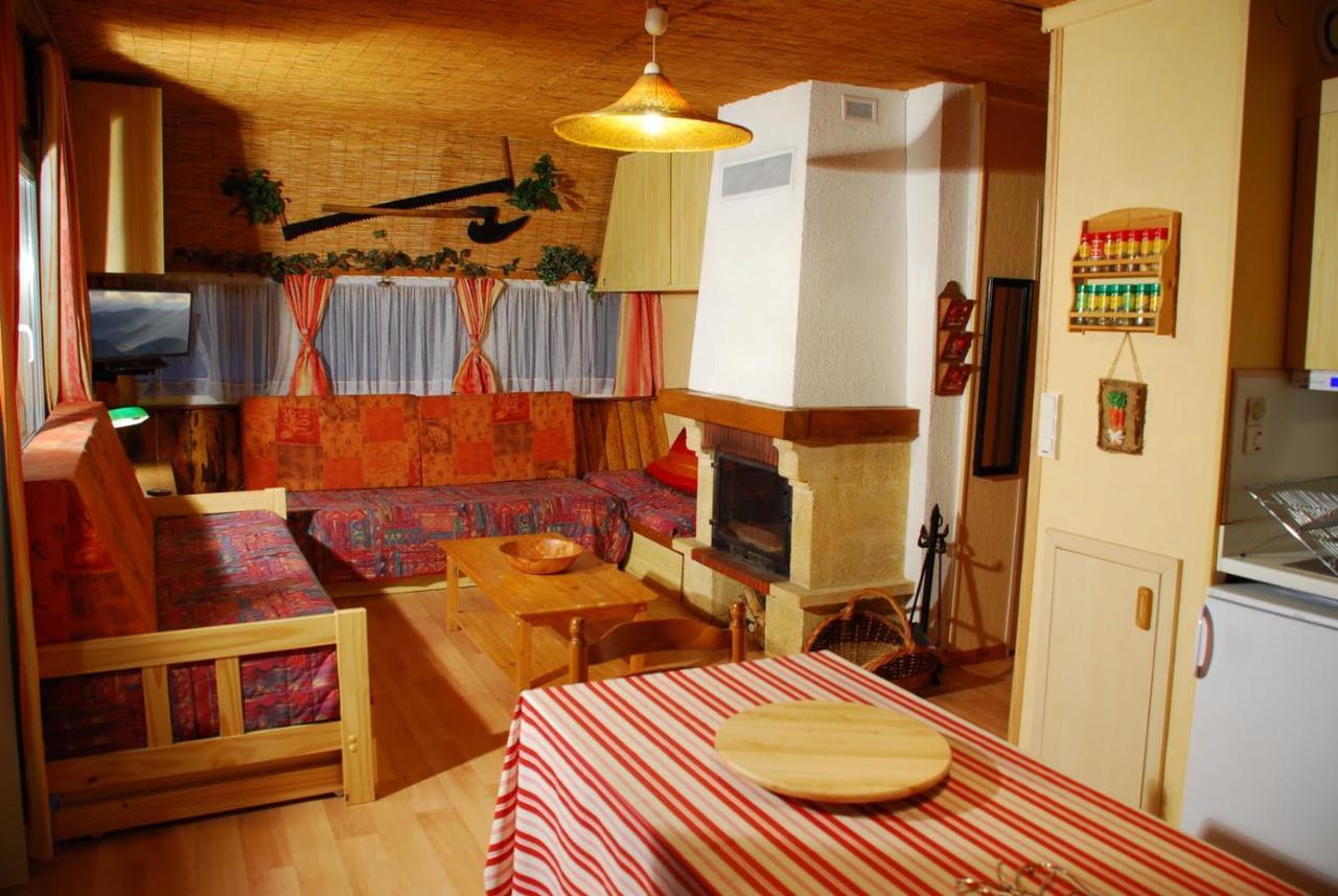Chalets Des Trois Hetres Plombieres-les-Bains Luaran gambar
